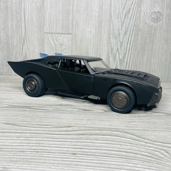 Batmobile No. 67833 Reving Lights and Sounds DC Comics 13" toy car black Batman - Picture 2 of 14